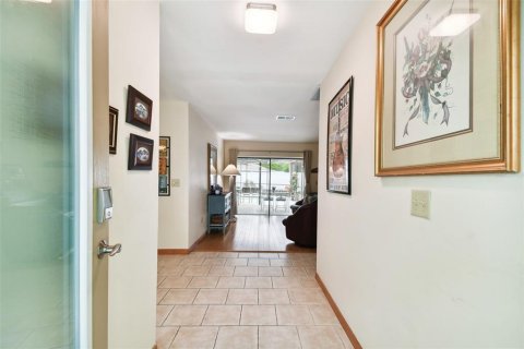 Casa en venta en Tampa, Florida, 4 dormitorios, 178.74 m2 № 1089367 - foto 30