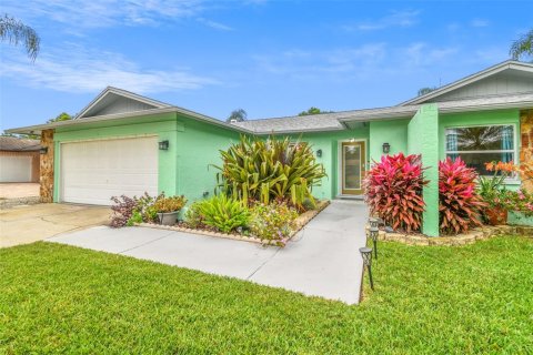 Casa en venta en Tampa, Florida, 4 dormitorios, 178.74 m2 № 1089367 - foto 2