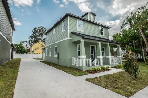 Villa ou maison à vendre à Longwood, Floride: 4 chambres, 197.42 m2 № 1342603 - photo 2