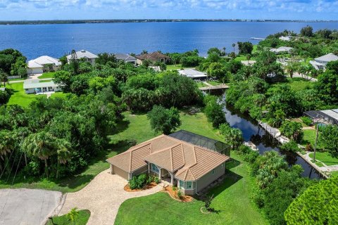 Villa ou maison à vendre à Punta Gorda, Floride: 3 chambres, 160.54 m2 № 1342572 - photo 2