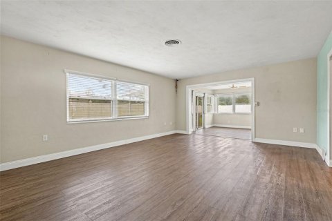 Villa ou maison à vendre à Seminole, Floride: 3 chambres, 145.67 m2 № 1342604 - photo 5