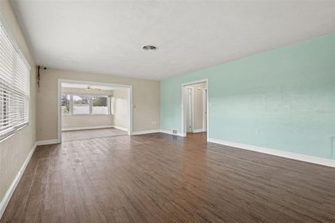 Villa ou maison à vendre à Seminole, Floride: 3 chambres, 145.67 m2 № 1342604 - photo 3