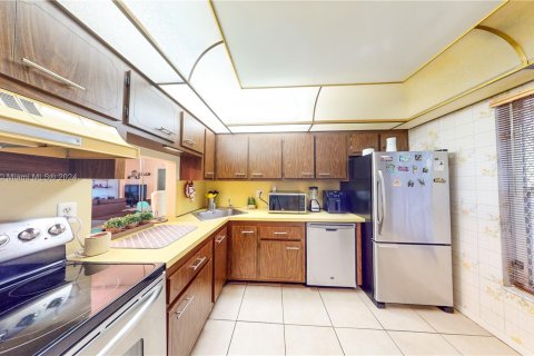 Condo in Tamarac, Florida, 2 bedrooms  № 1269203 - photo 15