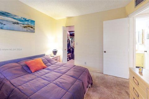 Condo in Tamarac, Florida, 2 bedrooms  № 1269203 - photo 25