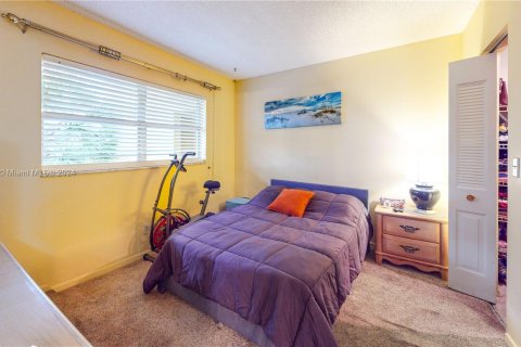 Condo in Tamarac, Florida, 2 bedrooms  № 1269203 - photo 24