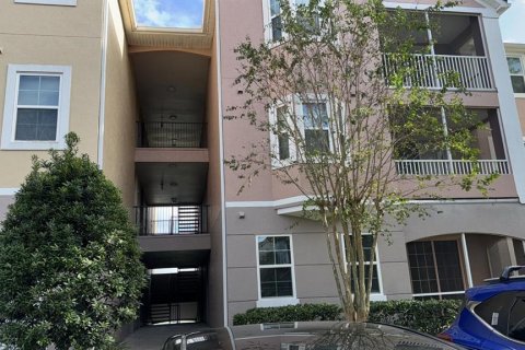 Condo in Orlando, Florida, 2 bedrooms  № 1403373 - photo 1