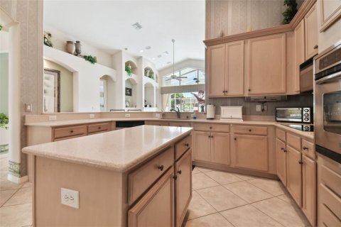 House in Land O' Lakes, Florida 4 bedrooms, 248.61 sq.m. № 1361337 - photo 15