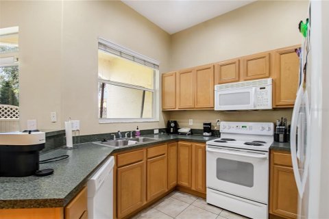 Adosado en venta en Tampa, Florida, 3 dormitorios, 173.54 m2 № 1337217 - foto 9