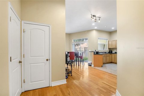 Townhouse in Tampa, Florida 3 bedrooms, 173.54 sq.m. № 1337217 - photo 8