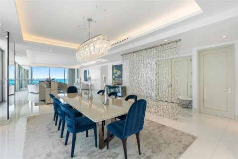 Copropriété à vendre à Bal Harbour, Floride: 3 chambres, 370.87 m2 № 1154938 - photo 10