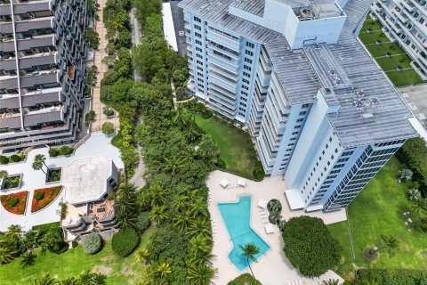 Condominio en venta en Key Biscayne, Florida, 2 dormitorios, 122.63 m2 № 1237834 - foto 24