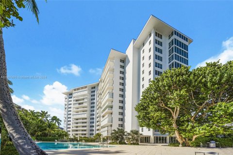 Condominio en venta en Key Biscayne, Florida, 2 dormitorios, 122.63 m2 № 1237834 - foto 29