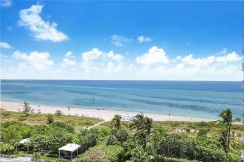 Copropriété à vendre à Key Biscayne, Floride: 2 chambres, 122.63 m2 № 1237834 - photo 15