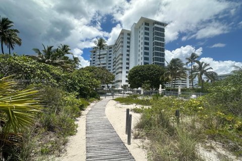 Copropriété à vendre à Key Biscayne, Floride: 2 chambres, 122.63 m2 № 1237834 - photo 28