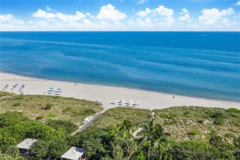 Condo in Key Biscayne, Florida, 2 bedrooms  № 1237834 - photo 13