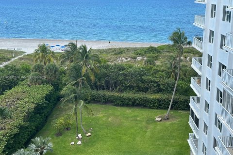 Copropriété à vendre à Key Biscayne, Floride: 2 chambres, 122.63 m2 № 1237834 - photo 21