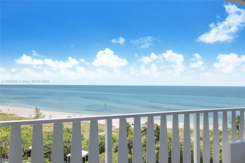 Copropriété à vendre à Key Biscayne, Floride: 2 chambres, 122.63 m2 № 1237834 - photo 14