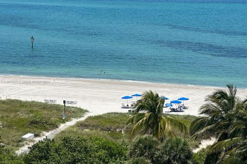 Condo in Key Biscayne, Florida, 2 bedrooms  № 1237834 - photo 17