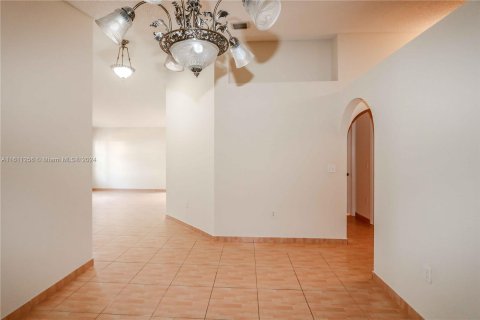 Casa en venta en Cutler Bay, Florida, 3 dormitorios, 129.51 m2 № 1233412 - foto 7