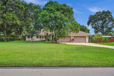 Villa ou maison à vendre à Southwest Ranches, Floride: 3 chambres, 239.5 m2 № 1293578 - photo 4