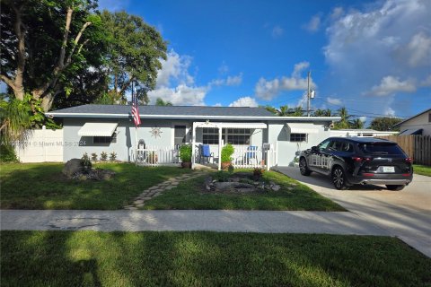 Villa ou maison à vendre à North Palm Beach, Floride: 4 chambres, 165.46 m2 № 1374302 - photo 1