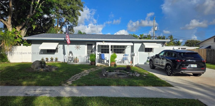 Villa ou maison à North Palm Beach, Floride 4 chambres, 165.46 m2 № 1374302