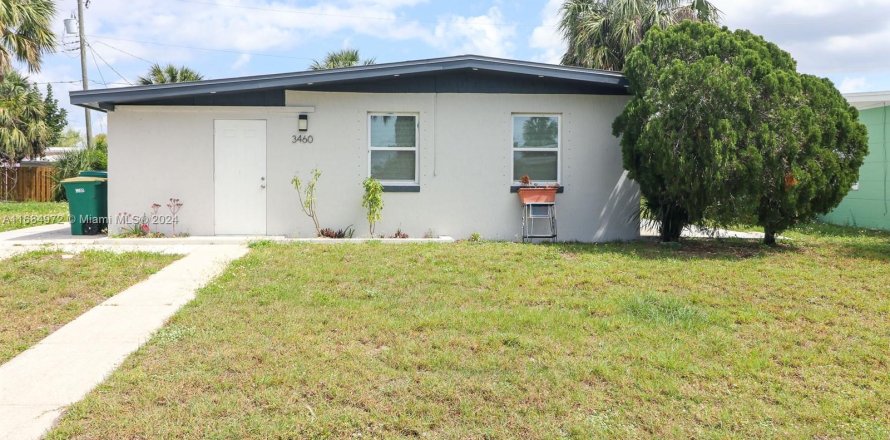 House in Port Charlotte, Florida 2 bedrooms № 1421438