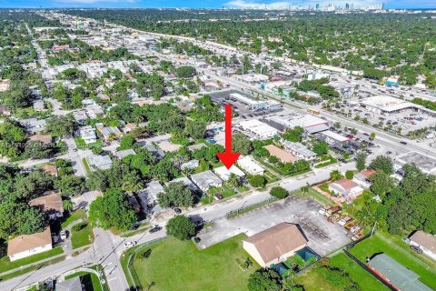 Commercial property in Miami, Florida 137.68 sq.m. № 1421458 - photo 3