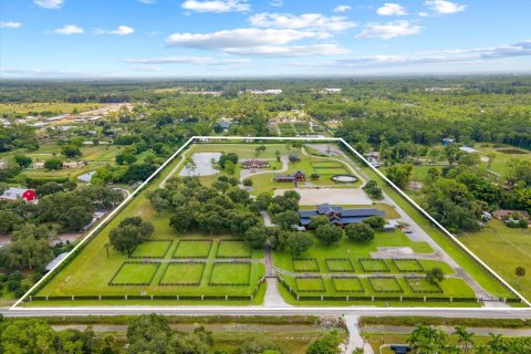 Villa ou maison à vendre à Loxahatchee Groves, Floride: 4 chambres, 348.29 m2 № 62362 - photo 1