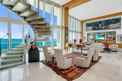 Copropriété à vendre à Miami, Floride: 4 chambres, 929.02 m2 № 1237478 - photo 4