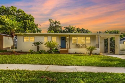 Villa ou maison à vendre à Orlando, Floride: 3 chambres, 117.52 m2 № 1394070 - photo 1