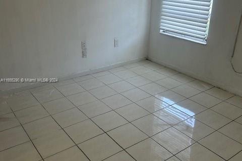 Condo in Miami, Florida, 2 bedrooms  № 1353953 - photo 7