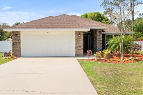 Villa ou maison à louer à Palm Coast, Floride: 4 chambres, 172.05 m2 № 1355883 - photo 1