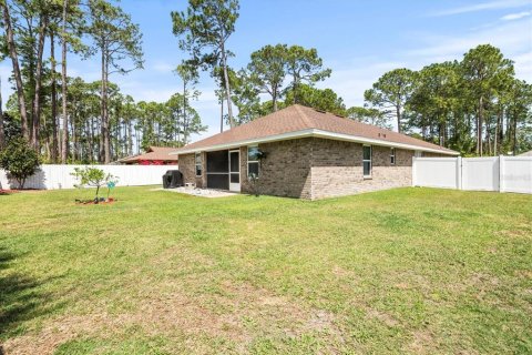 Villa ou maison à louer à Palm Coast, Floride: 4 chambres, 172.05 m2 № 1355883 - photo 2