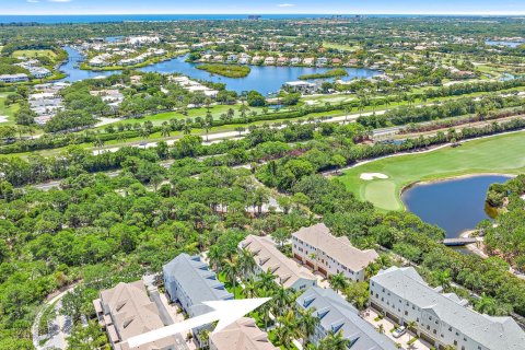 Townhouse in Jupiter, Florida 3 bedrooms, 192.12 sq.m. № 1224675 - photo 13