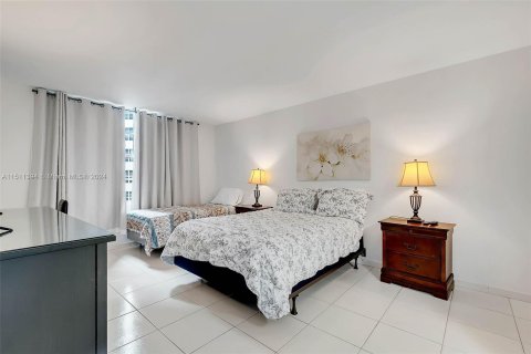 Condominio en venta en Miami Beach, Florida, 2 dormitorios, 95.69 m2 № 938450 - foto 10