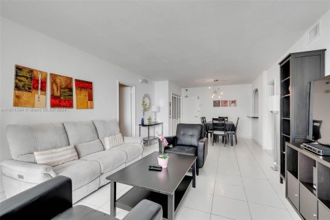 Condominio en venta en Miami Beach, Florida, 2 dormitorios, 95.69 m2 № 938450 - foto 4