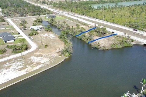 Terrain à vendre à Cape Coral, Floride № 718827 - photo 1