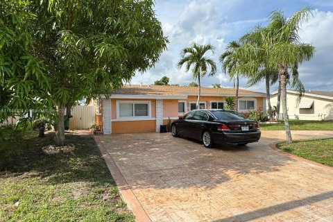 Casa en venta en Miramar, Florida, 3 dormitorios, 187.85 m2 № 1328559 - foto 2