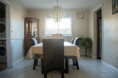 Casa en venta en Miramar, Florida, 3 dormitorios, 187.85 m2 № 1328559 - foto 6