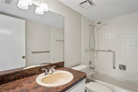 Condo in Hudson, Florida, 2 bedrooms  № 1301485 - photo 21