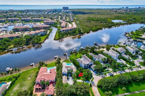 Villa ou maison à vendre à Palm Beach Gardens, Floride: 6 chambres, 530.94 m2 № 614662 - photo 2