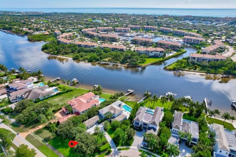 House in Palm Beach Gardens, Florida 6 bedrooms, 530.94 sq.m. № 614662 - photo 8