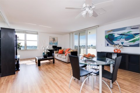 Condo in Fort Lauderdale, Florida, 1 bedroom  № 925428 - photo 24