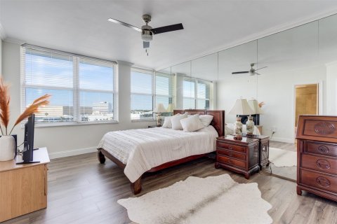 Condo in Fort Lauderdale, Florida, 1 bedroom  № 925428 - photo 13