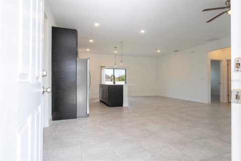 Casa en venta en Ocala, Florida, 3 dormitorios, 140.65 m2 № 1429428 - foto 3