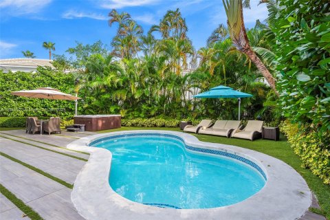 Villa ou maison à vendre à Aventura, Floride: 5 chambres, 301.1 m2 № 981024 - photo 12