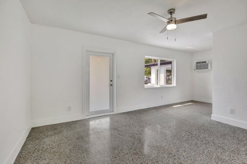 Villa ou maison à vendre à Miramar, Floride: 2 chambres, 75.72 m2 № 1091823 - photo 18