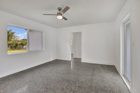 Casa en venta en Miramar, Florida, 2 dormitorios, 75.72 m2 № 1091823 - foto 17