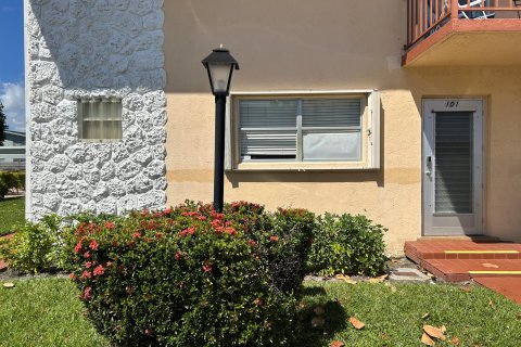 Condo in West Palm Beach, Florida, 2 bedrooms  № 1091785 - photo 23